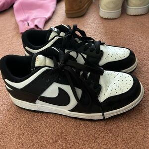 Nike Black and White Women's Sneakers